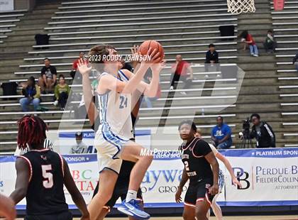 Thumbnail 1 in Barbers Hill vs. South Houston (McDonald's Texas Invitational) photogallery.