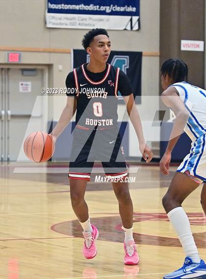 Thumbnail 3 in Barbers Hill vs. South Houston (McDonald's Texas Invitational) photogallery.
