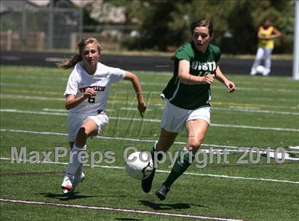 Thumbnail 1 in Fairview vs. Mountain Vista (5A Semifinal) photogallery.