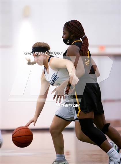 Thumbnail 1 in St. Agnes Academy vs Village (TAPPS 6A Semifinal Playoff) photogallery.