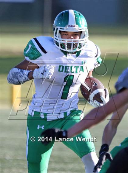 Thumbnail 2 in Conifer vs. Delta (CHSAA 3A 1st Round) photogallery.