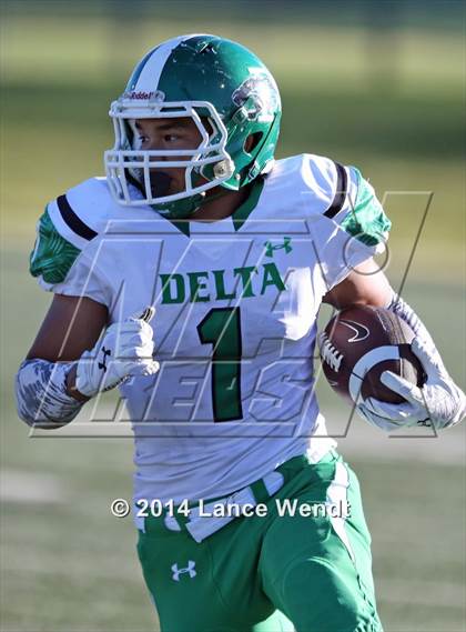 Thumbnail 3 in Conifer vs. Delta (CHSAA 3A 1st Round) photogallery.