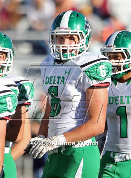 Thumbnail 3 in Conifer vs. Delta (CHSAA 3A 1st Round) photogallery.