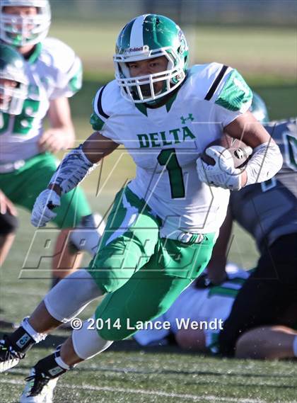 Thumbnail 3 in Conifer vs. Delta (CHSAA 3A 1st Round) photogallery.
