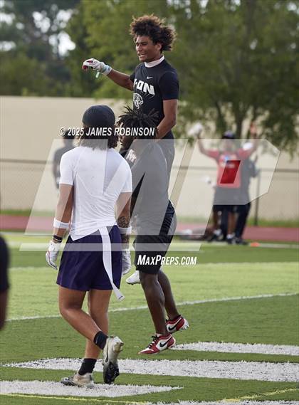 Thumbnail 3 in Columbia vs Bradford (Jaguars Prep Nike 11-On 7v7 Final) photogallery.