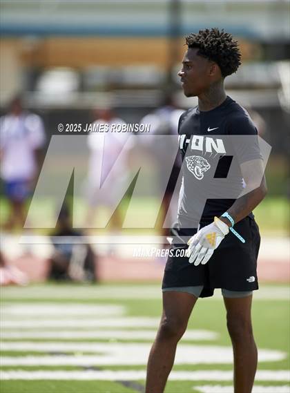 Thumbnail 1 in Columbia vs Bradford (Jaguars Prep Nike 11-On 7v7 Final) photogallery.
