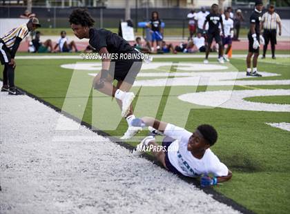 Thumbnail 3 in Columbia vs Bradford (Jaguars Prep Nike 11-On 7v7 Final) photogallery.