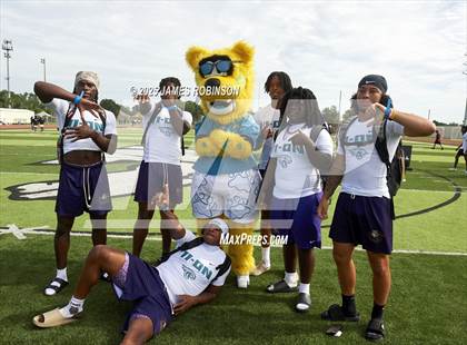 Thumbnail 2 in Columbia vs Bradford (Jaguars Prep Nike 11-On 7v7 Final) photogallery.