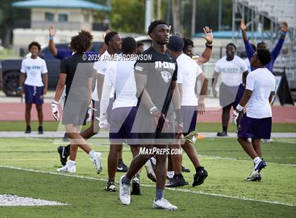 Thumbnail 2 in Columbia vs Bradford (Jaguars Prep Nike 11-On 7v7 Final) photogallery.