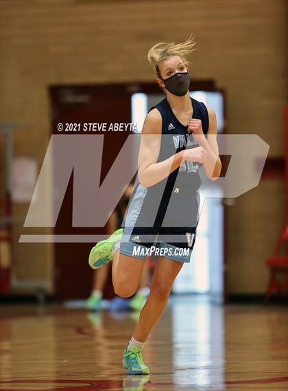 Thumbnail 3 in Valor Christian @ Regis Jesuit photogallery.