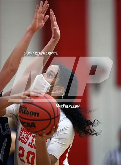 Thumbnail 1 in Valor Christian @ Regis Jesuit photogallery.