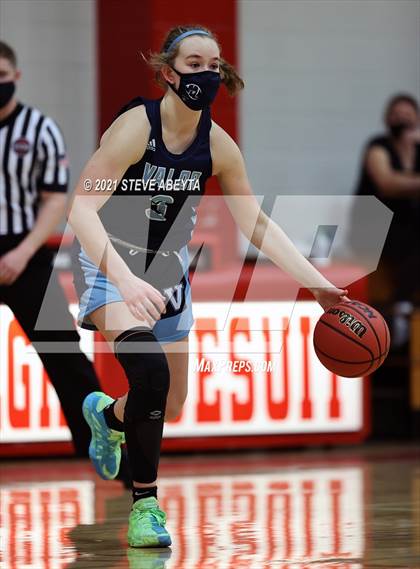 Thumbnail 2 in Valor Christian @ Regis Jesuit photogallery.