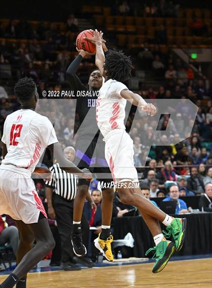 Thumbnail 3 in Douglas County vs. Denver East (CHSAA 5A Great 8) photogallery.