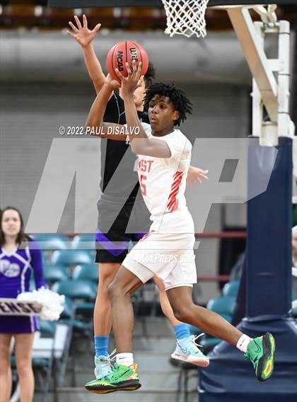 Thumbnail 1 in Douglas County vs. Denver East (CHSAA 5A Great 8) photogallery.