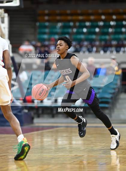 Thumbnail 1 in Douglas County vs. Denver East (CHSAA 5A Great 8) photogallery.