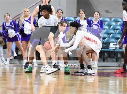 Thumbnail 3 in Douglas County vs. Denver East (CHSAA 5A Great 8) photogallery.