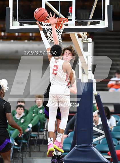 Thumbnail 2 in Douglas County vs. Denver East (CHSAA 5A Great 8) photogallery.
