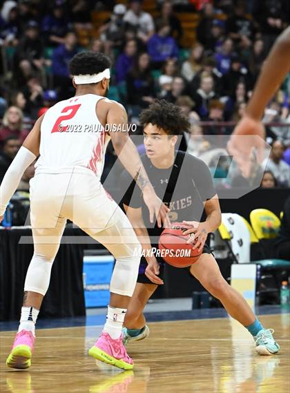 Thumbnail 1 in Douglas County vs. Denver East (CHSAA 5A Great 8) photogallery.