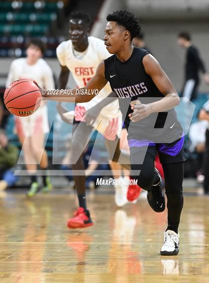 Thumbnail 1 in Douglas County vs. Denver East (CHSAA 5A Great 8) photogallery.