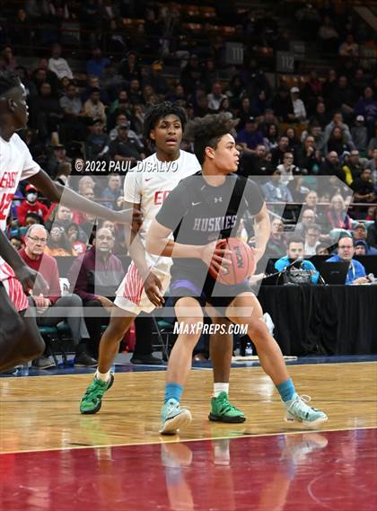 Thumbnail 3 in Douglas County vs. Denver East (CHSAA 5A Great 8) photogallery.