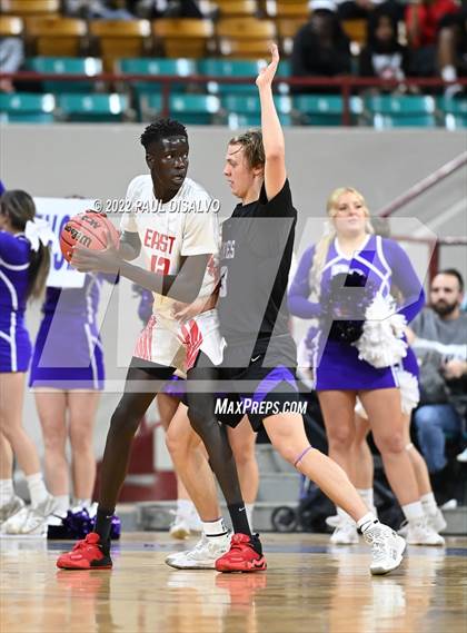 Thumbnail 3 in Douglas County vs. Denver East (CHSAA 5A Great 8) photogallery.