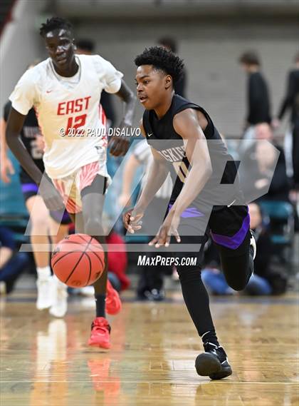 Thumbnail 2 in Douglas County vs. Denver East (CHSAA 5A Great 8) photogallery.