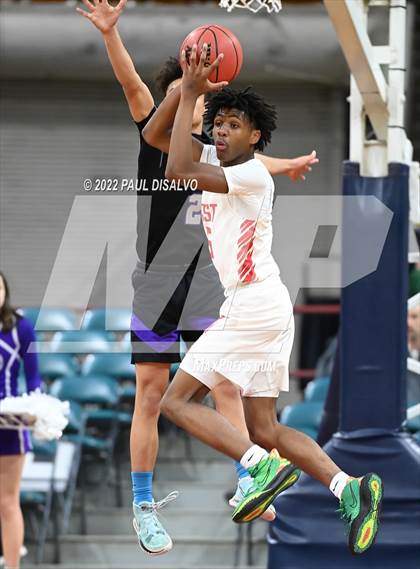 Thumbnail 3 in Douglas County vs. Denver East (CHSAA 5A Great 8) photogallery.