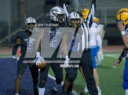 Thumbnail 2 in Carmel @ Ben Davis (IHSAA 6A Regional Final) photogallery.
