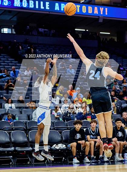 Thumbnail 2 in Buena vs.Oakland (CIF State D3 Final) photogallery.