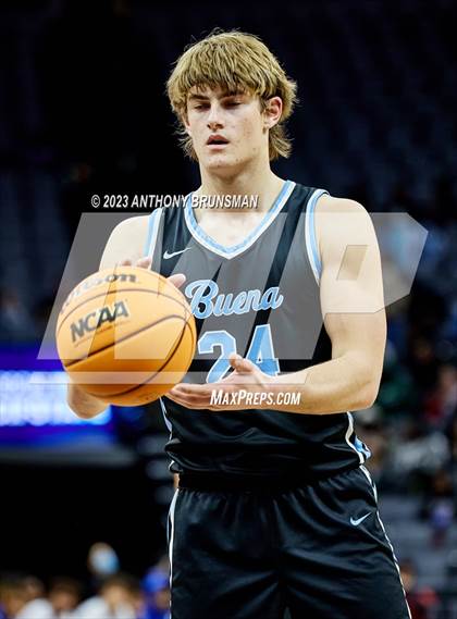 Thumbnail 2 in Buena vs.Oakland (CIF State D3 Final) photogallery.