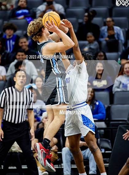 Thumbnail 2 in Buena vs.Oakland (CIF State D3 Final) photogallery.