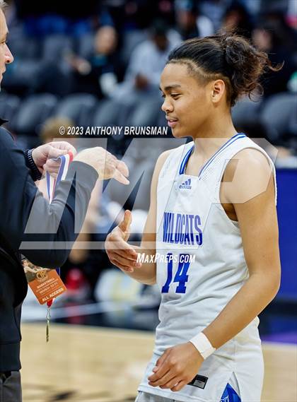 Thumbnail 2 in Buena vs.Oakland (CIF State D3 Final) photogallery.