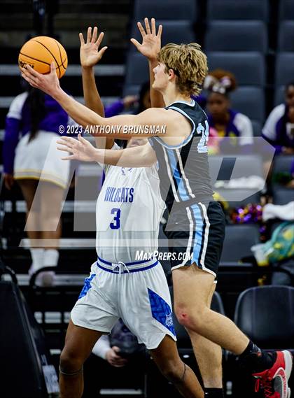Thumbnail 3 in Buena vs.Oakland (CIF State D3 Final) photogallery.