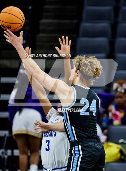 Thumbnail 1 in Buena vs.Oakland (CIF State D3 Final) photogallery.