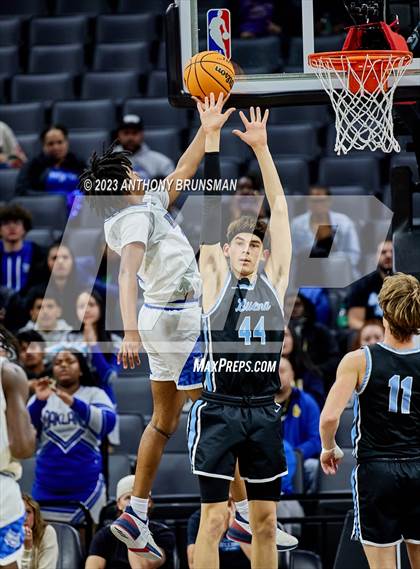 Thumbnail 3 in Buena vs.Oakland (CIF State D3 Final) photogallery.
