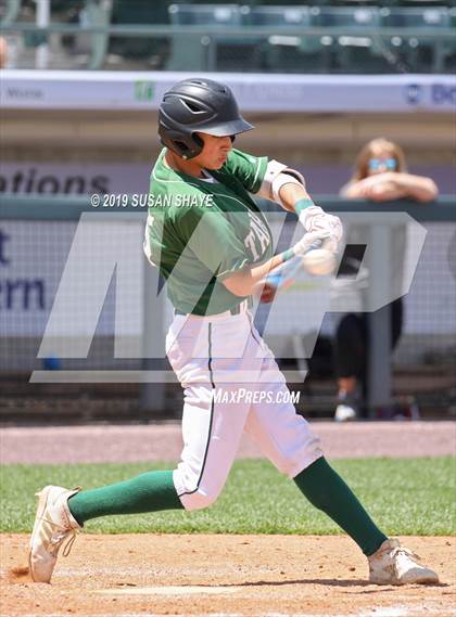 Thumbnail 2 in Manchester Essex vs. Tahanto Regional (MIAA Division 4 Final) photogallery.
