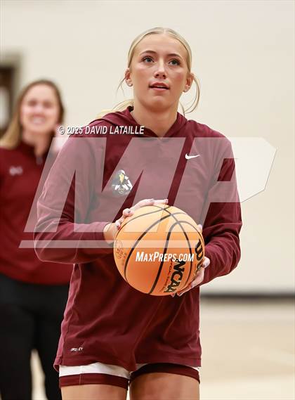 Thumbnail 1 in Severance vs. Windsor (CHSAA 5A Round 1) photogallery.