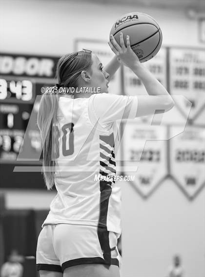 Thumbnail 3 in Severance vs. Windsor (CHSAA 5A Round 1) photogallery.