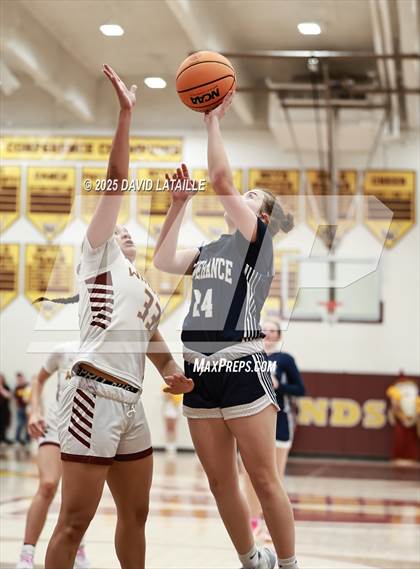 Thumbnail 3 in Severance vs. Windsor (CHSAA 5A Round 1) photogallery.