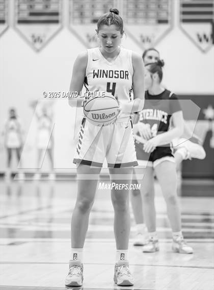 Thumbnail 3 in Severance vs. Windsor (CHSAA 5A Round 1) photogallery.
