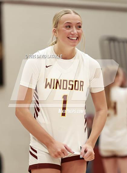 Thumbnail 3 in Severance vs. Windsor (CHSAA 5A Round 1) photogallery.