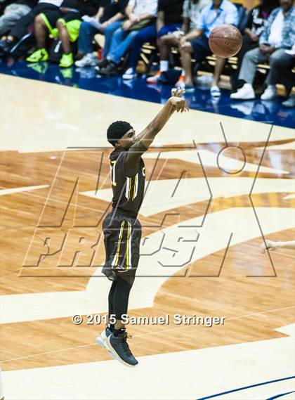 Thumbnail 2 in Crespi vs. Capital Christian (CIF State D4 Final) photogallery.