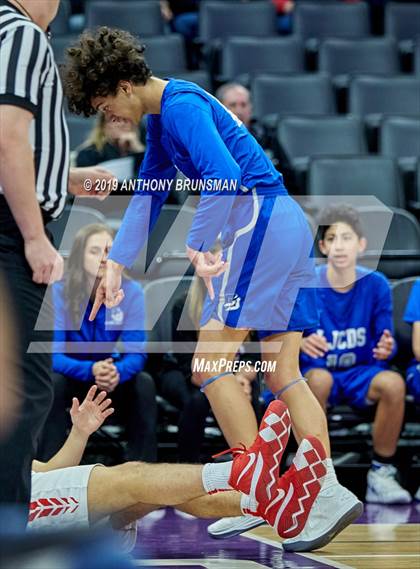 Thumbnail 3 in University vs. La Jolla Country Day (CIF State D3 Final) photogallery.