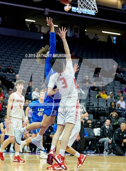Thumbnail 2 in University vs. La Jolla Country Day (CIF State D3 Final) photogallery.