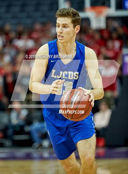 Thumbnail 3 in University vs. La Jolla Country Day (CIF State D3 Final) photogallery.