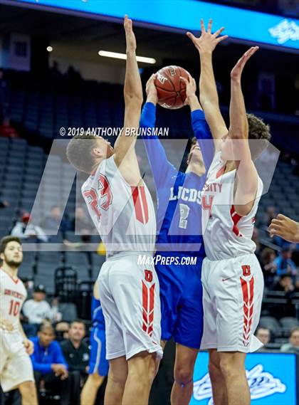 Thumbnail 3 in University vs. La Jolla Country Day (CIF State D3 Final) photogallery.