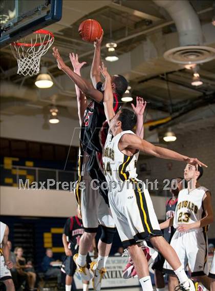 Thumbnail 3 in Etiwanda vs. Ventura (I have a Dream Classic) photogallery.