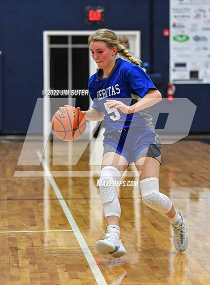 Thumbnail 2 in Allen Academy vs Veritas Academy photogallery.