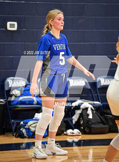 Thumbnail 2 in Allen Academy vs Veritas Academy photogallery.