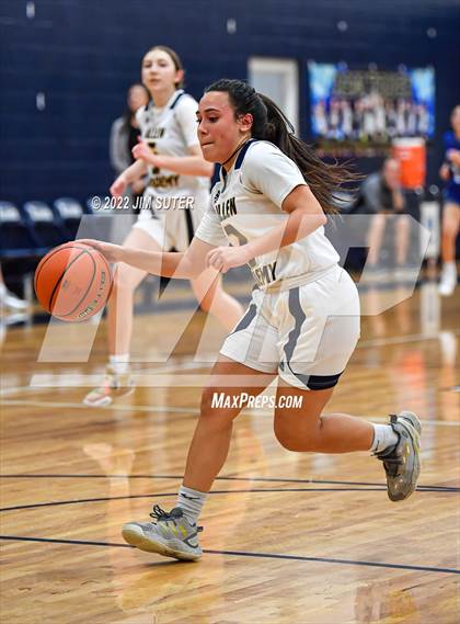 Thumbnail 2 in Allen Academy vs Veritas Academy photogallery.